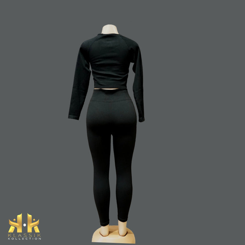 KK Women New Style Activewear Long Sleeve Crop Top Seamless Ribbed High Stretch .Made with 87% Nylon/Polyamide and 13% Spandex/elastane, 2 piece set